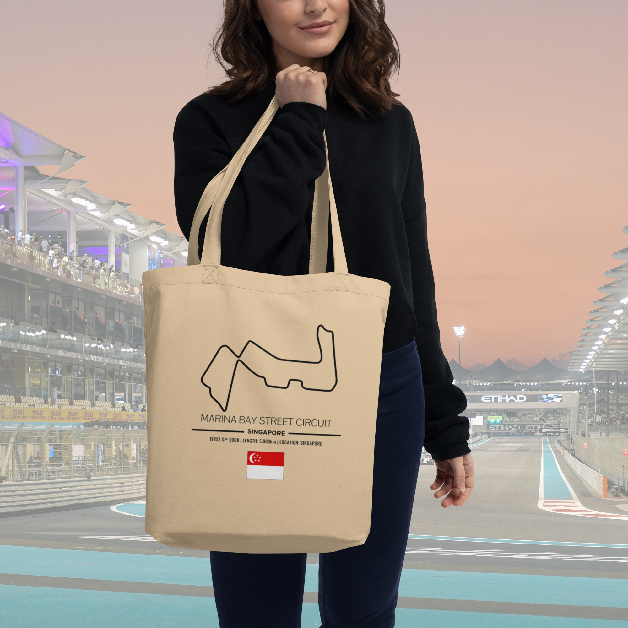 Marina Bay Street Circuit F1 tote bag made from organic cotton. Features the Singapore Grand Prix circuit and historic winners. Perfect gift for Formula 1 fans.